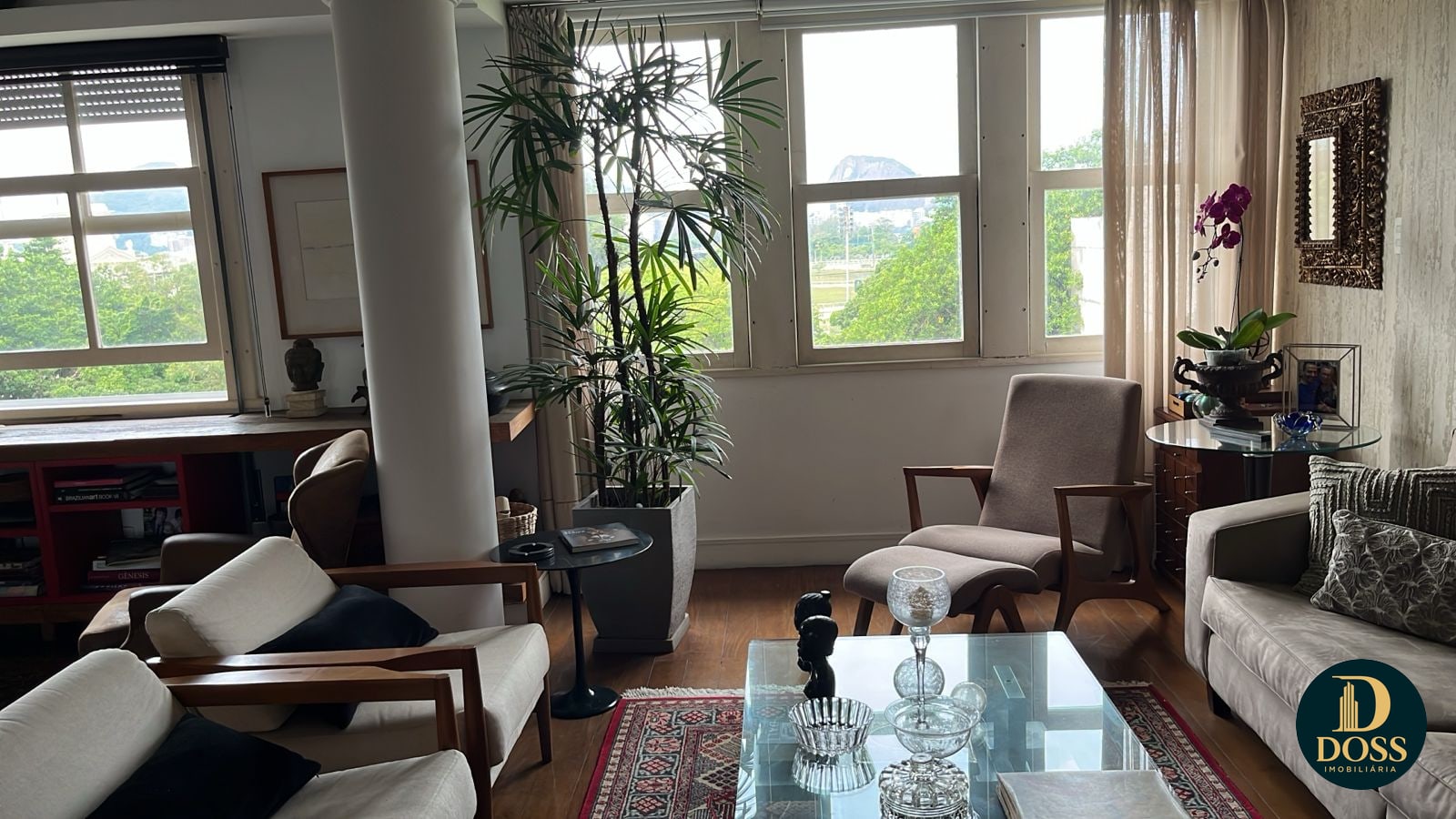 Sala com vista e luz natural